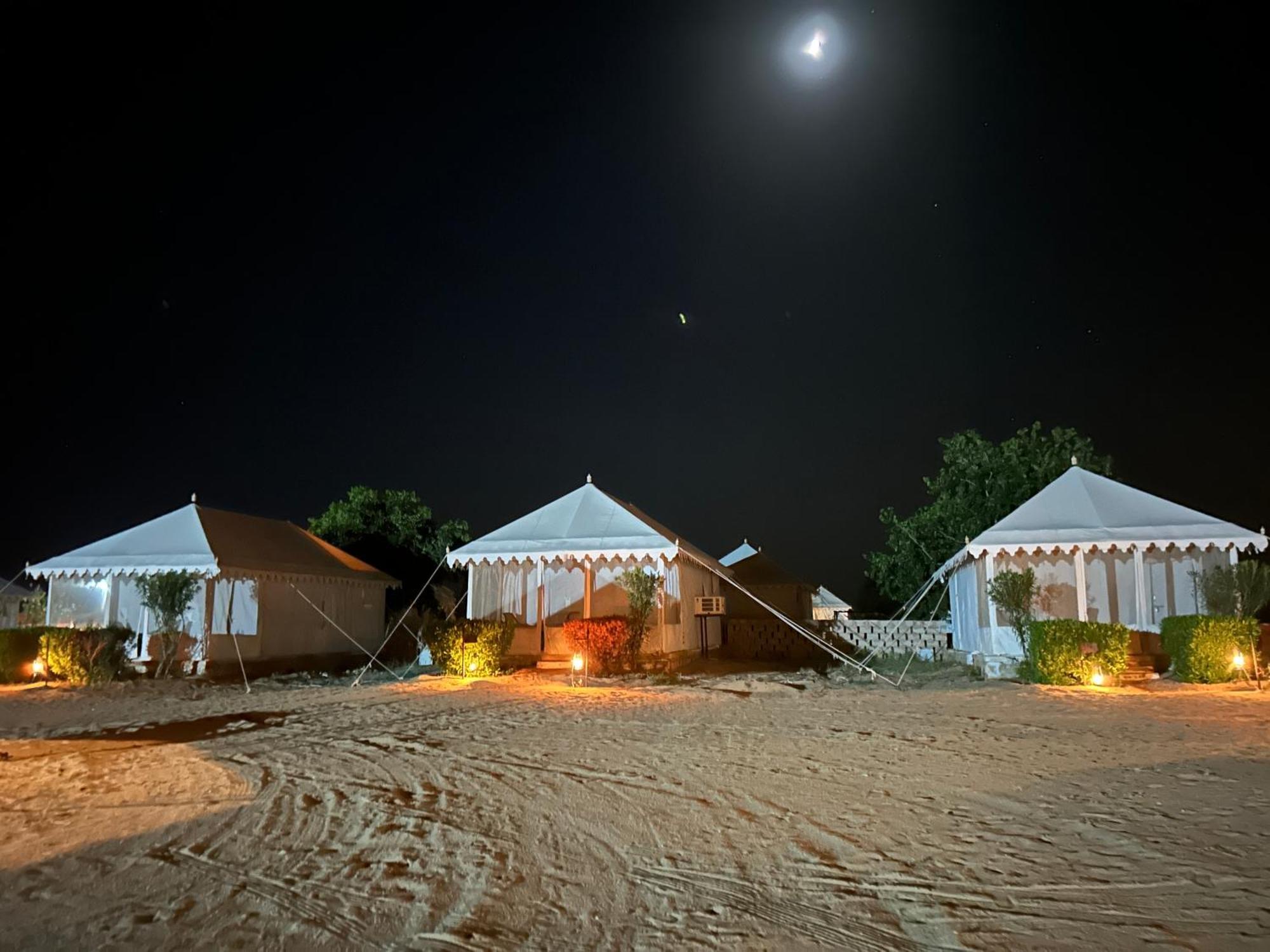 Sunny Desert Camp Kūri Dış mekan fotoğraf